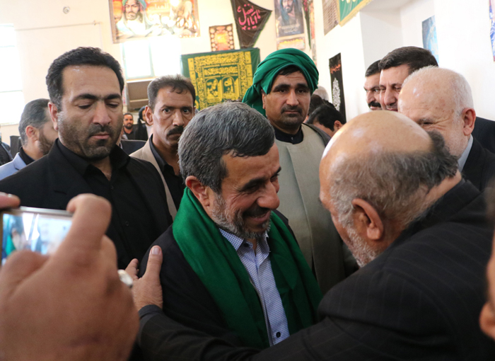 الف - استقبال از احمدی نژاد در ملاثانی