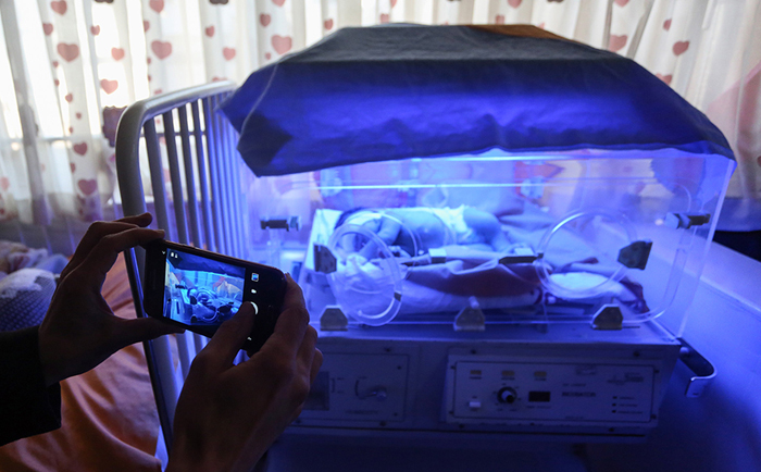 (تصاویر) نوزاد رها شده در پدیده شاندیز