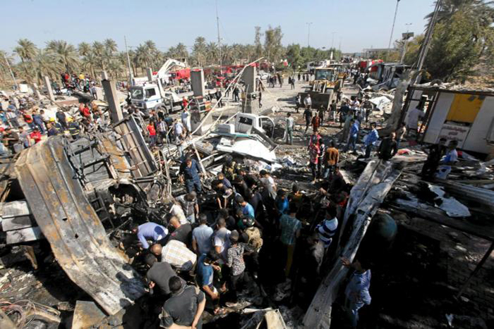 (تصاویر) انفجار تروریستی در پمپ بنزین 