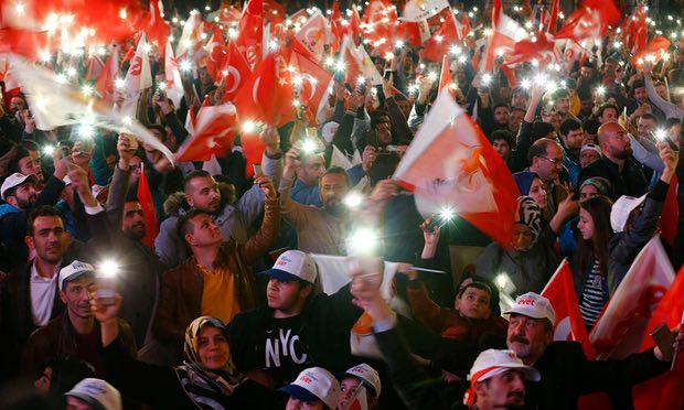 اعتراض به نتایج همه‌پرسی تاریخی ترکیه