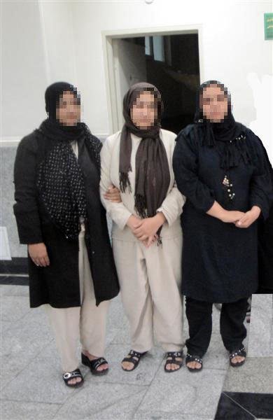 (عکس) دستگیری سه زن جیب‌بر اتوبوس های بی‌آرتی