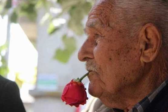 اعتیاد عجیب پیرمرد ترکیه‌ای