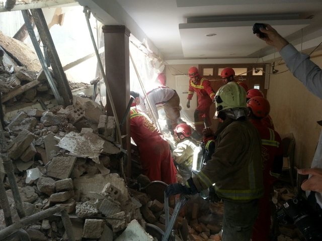 (عکس) ریزش ساختمان ۴ طبقه در گیشا