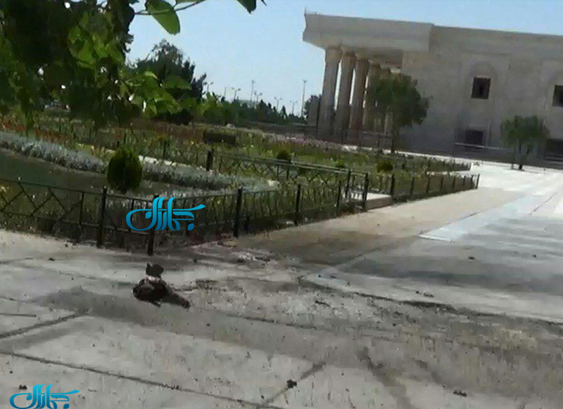 (تصاویر) انفجار انتحاری در محوطه حرم امام(ره)