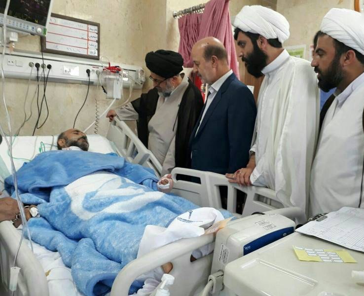 (عکس) روحانی مجروح شده در حمله مترو