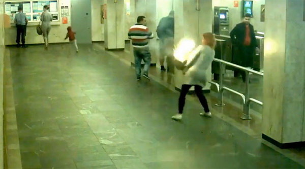 انفجار سیگار الکترونیکی در مترو!