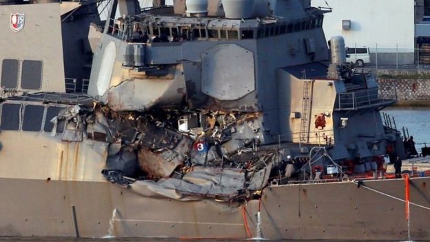 تصادف مرگبار ناو آمریکایی با کشتی تجاری