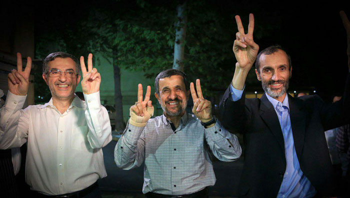 با احمدی نژاد چه باید کرد؟