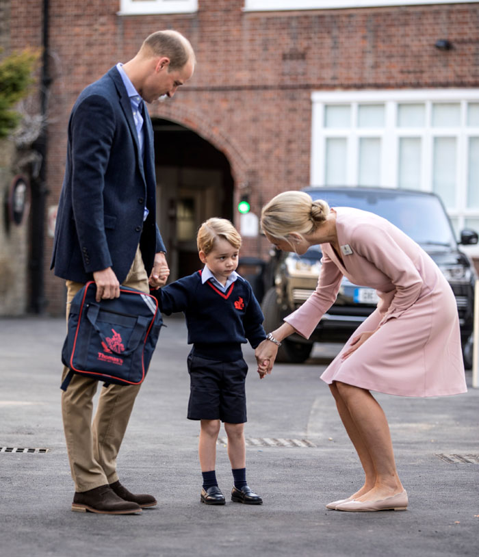 (تصاویر) اولین روز مدرسه فرزند نوه ملکه بریتانیا