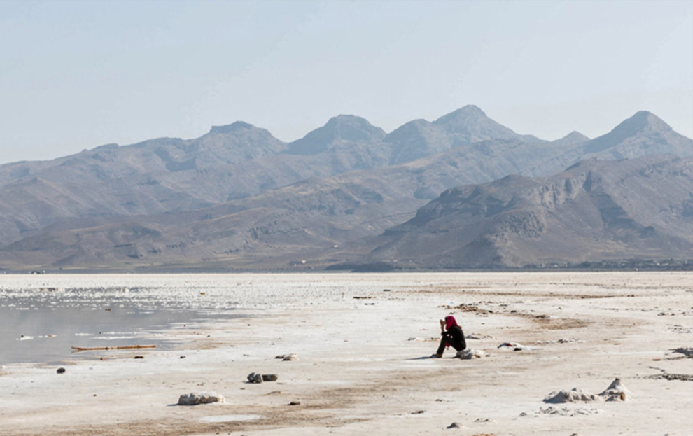 شترسواری دولا دولا نمی‌شود/ سوال از رئیس‌جمهور درباره دریاچه ارومیه سیاسی است