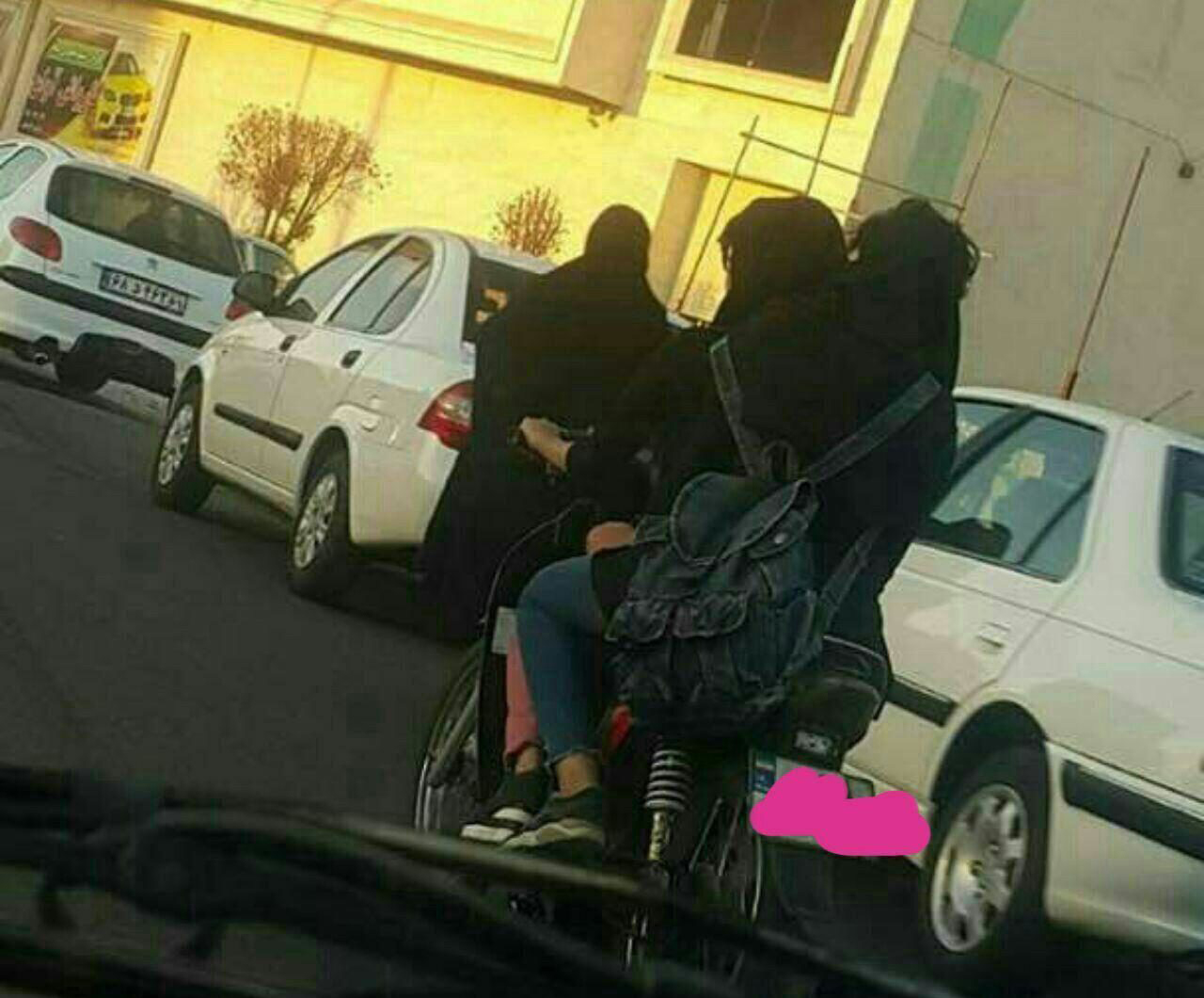 برخورد پلیس با دو دختر موتورسوار در دزفول