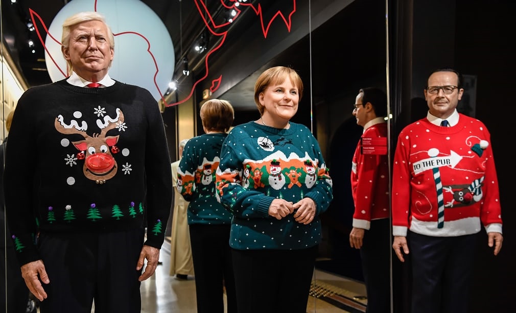 (عکس) ترامپ، مرکل و اولاند با لباس‌های رنگی کریسمس