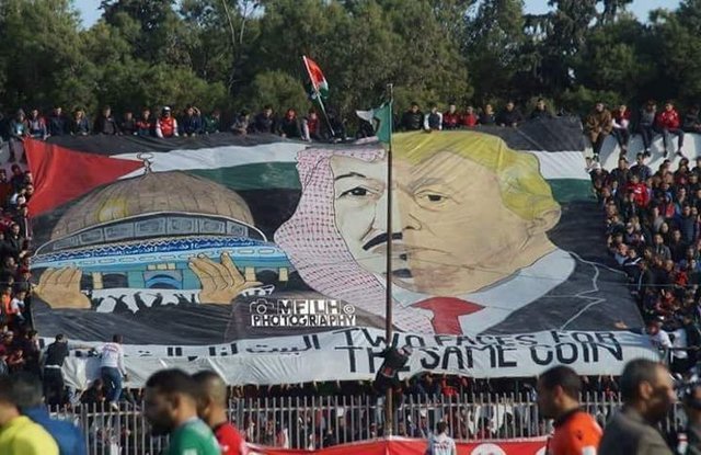 اعتراض بازیکنان الجزایر به ملک‌سلمان و ترامپ