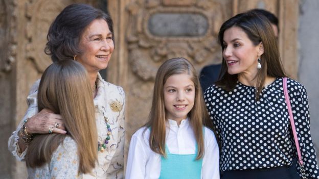 دعوای ملکه اسپانیا با مادرشوهر