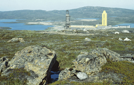 عمیق ترین چاه جهان - چاه « کولسکی» ویژه کارهای تحقیقاتی و مطالعه « لیتوسفر» زمین در آن محل حفر شده بود. در آن جا مرز « موخوروویچیچ» - Mokhorovichich نزدیک به سطح زمین است. شبه جزیره « کولسکی» روسیه