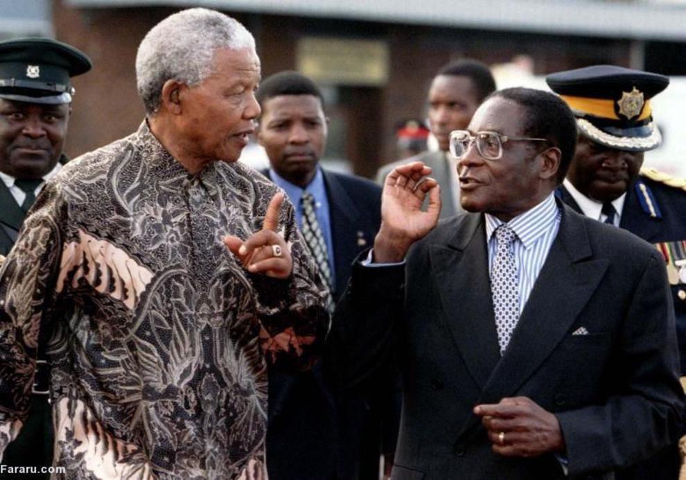 گفتگوی موگابه و نلسون ماندلا رییس جمهور آفریقا درباره آفریقای جنوبی در سال هزار و نهصد و نود و هفت 