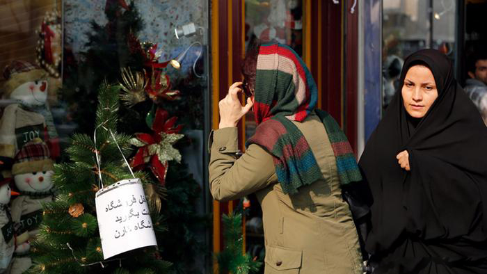 (تصاویر) حال‌ و هوای کریسمس در ایران