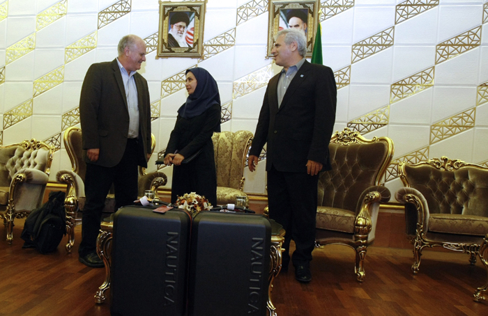 (تصاویر) بازگشت 108کتیبه‌تاریخی ایران از آمریکا
