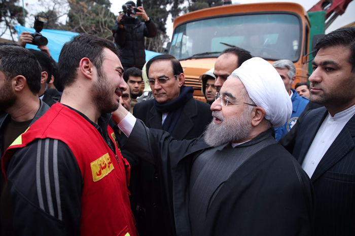 (عکس) حسن روحانی از پلاسکو بازدید کرد