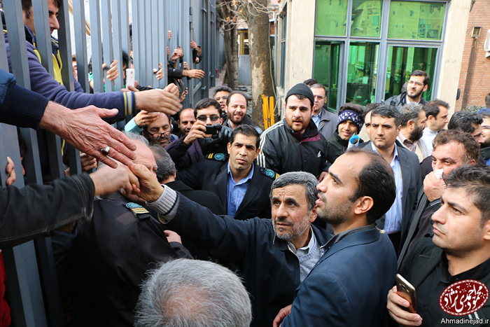 (تصاویر) احمدی‌نژاد در راهپیمایی 22 بهمن