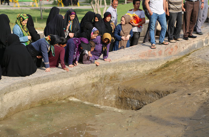 (تصاویر) محل حادثه مرگبار برای دختربچه تهرانی