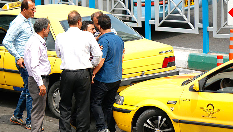 آیا رانندگی آسان‌ترین و در دسترس‌ترین شغل برای ایرانی‌هاست؟