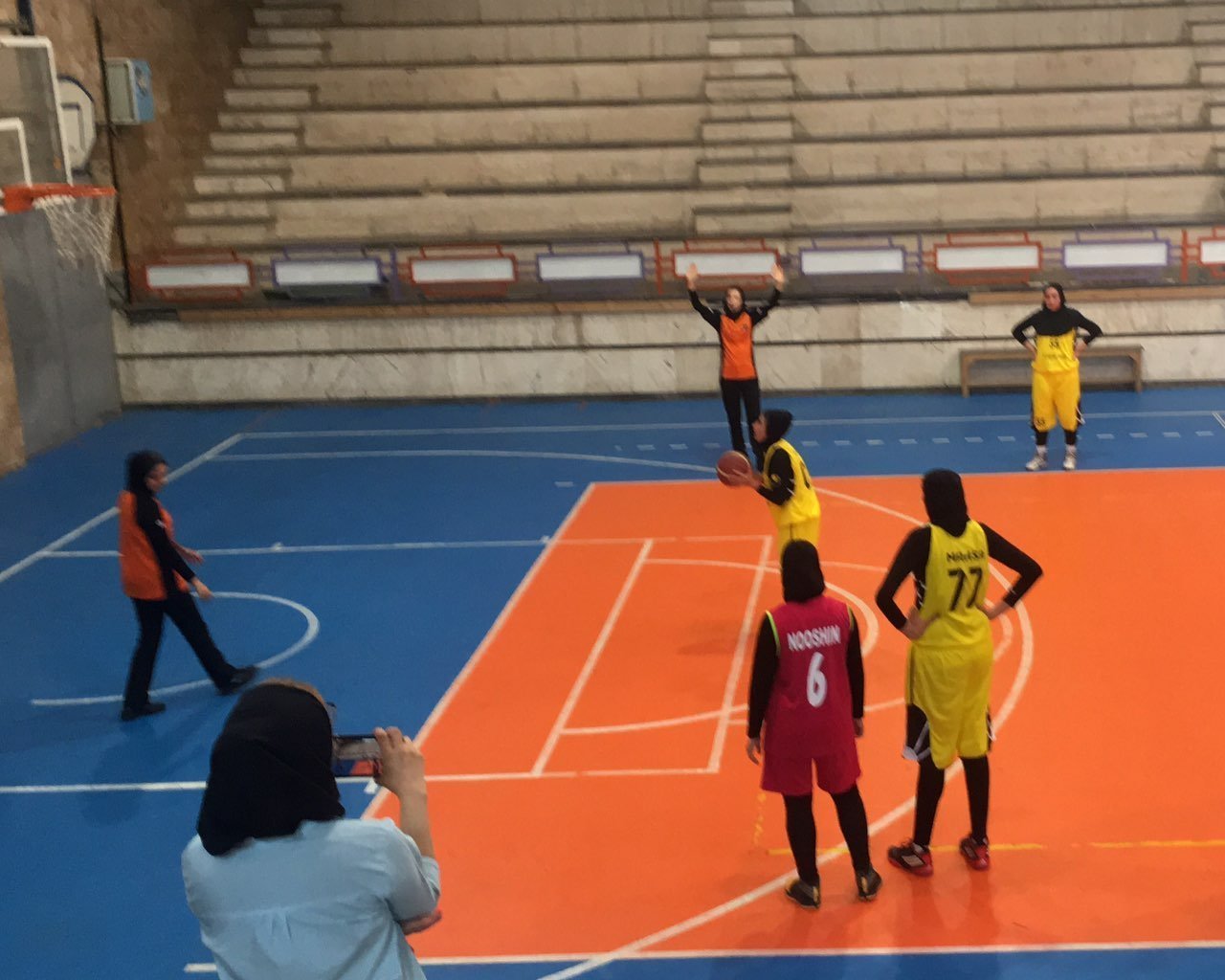 (تصاویر) قد بلندترین دختر ایرانی مسابقات بسکتبال