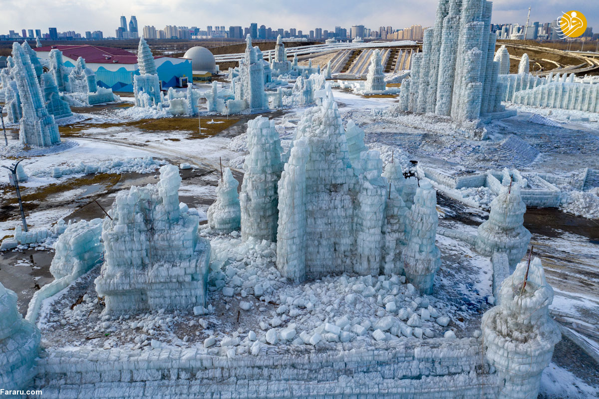 Ледовое г. Ледяной город. Город во льду. Ледяные фигуры в Харбине.