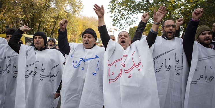 (تصاویر) تبریزی‌ها کفن پوش به خیابان‌ آمدند