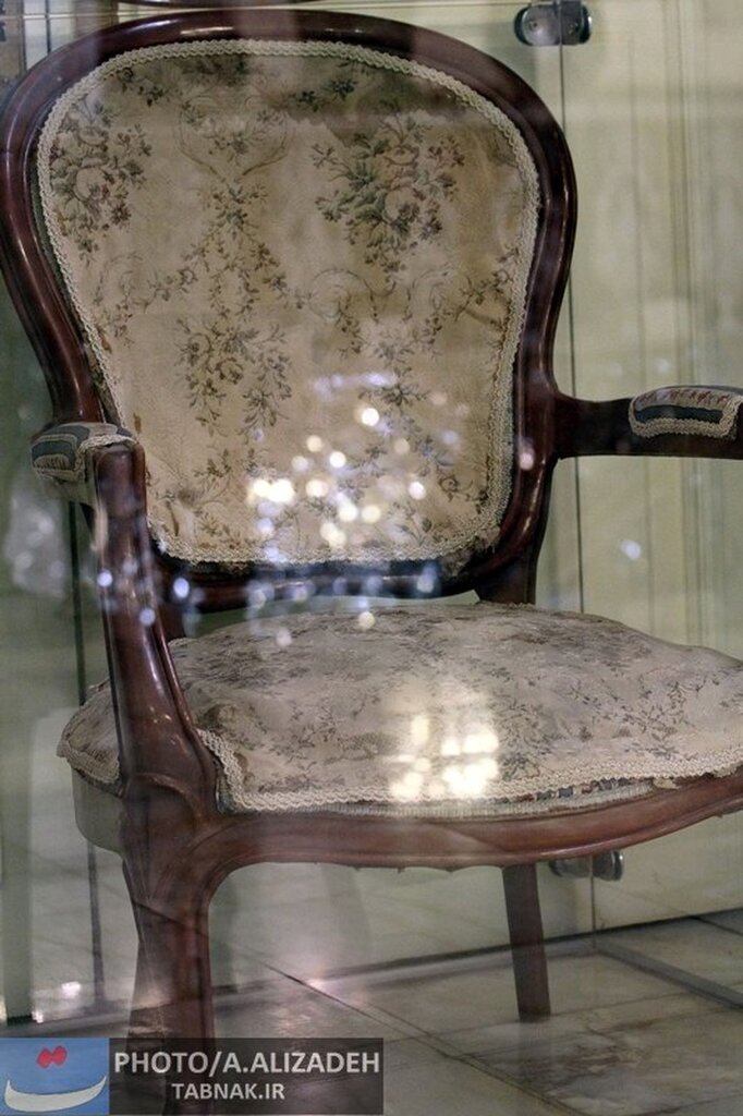 (عکس) ماجرای صندلی خونین کاخ گلستان چیست؟