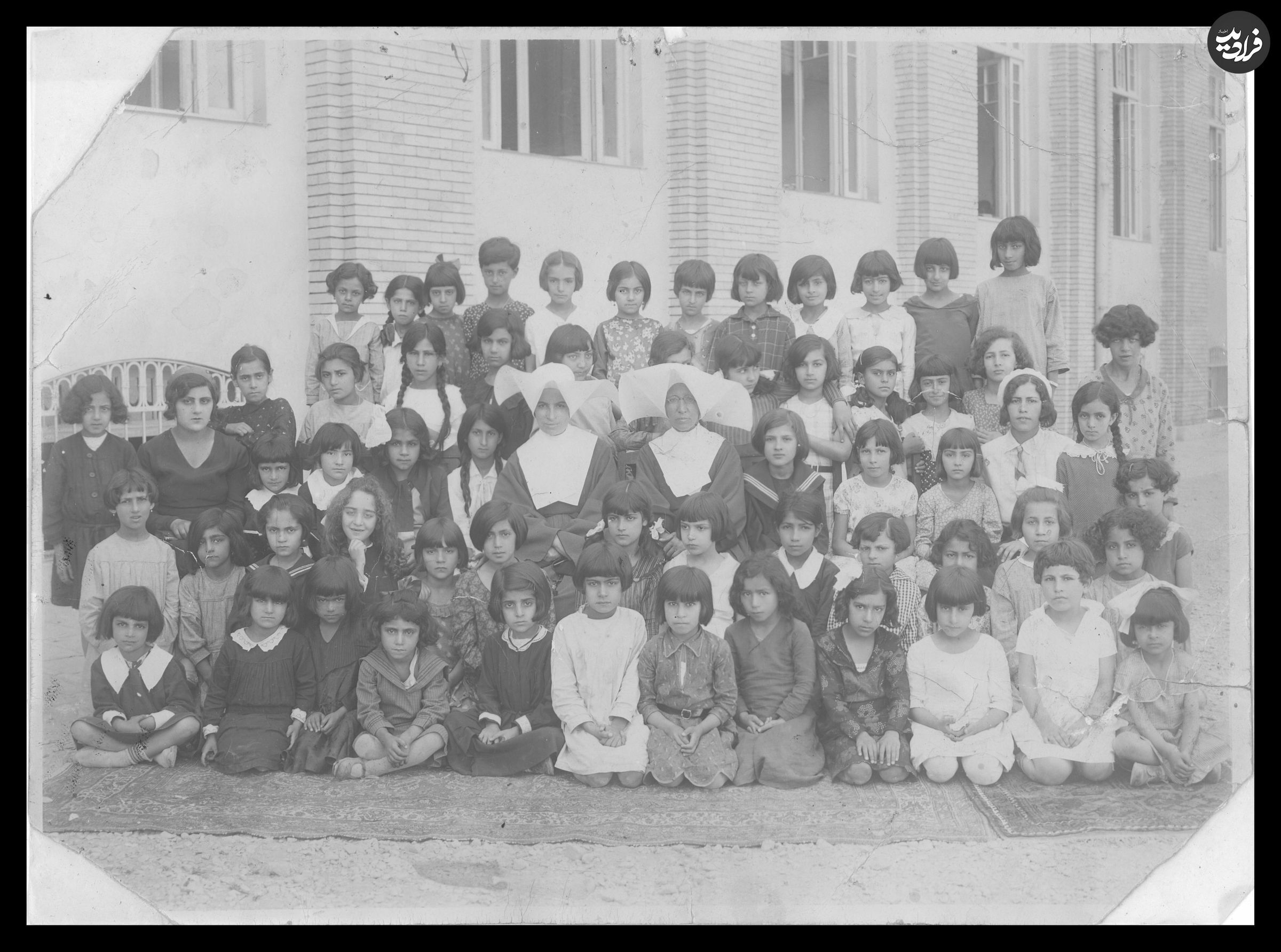 عکس‌هایی دیده‌نشده از اولین مدارس دخترانه ایران