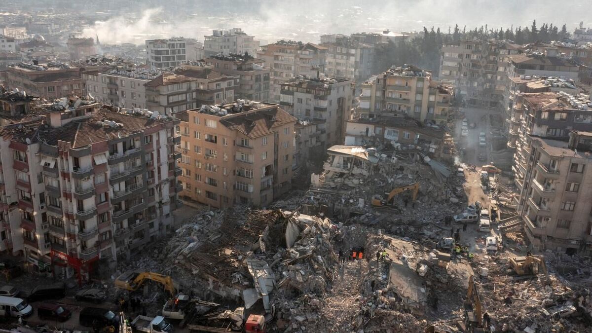 وزیر کشور ترکیه: 6 هزار و 660 تبعه خارجی در زلزله اخیر جان باختند