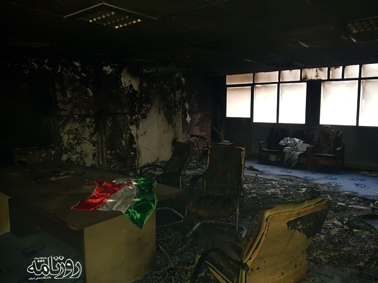 (تصاویر) آتش‌سوزی در دفتر بسیج دانشجویی دانشگاه شریف