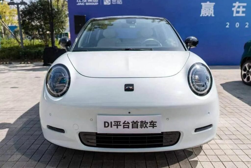 ۷۰۰ میلیون تومان برای این خودرو نقلی چینی!
