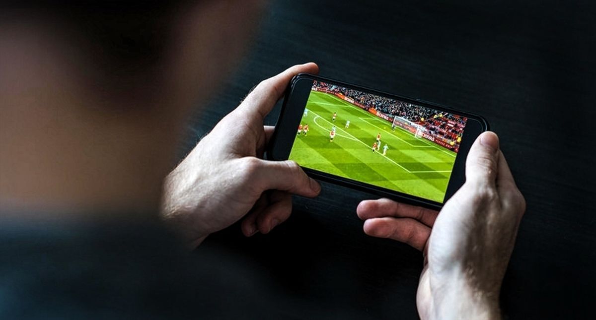 تماشای آنلاین یک مسابقه فوتبال چقدر آب می‌خورد؟