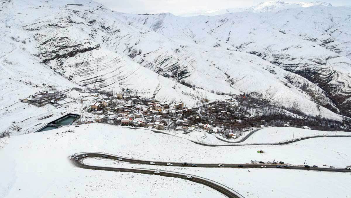 قطعی آب و برق 27 روستای آستارا به علت بارش سنگین برف