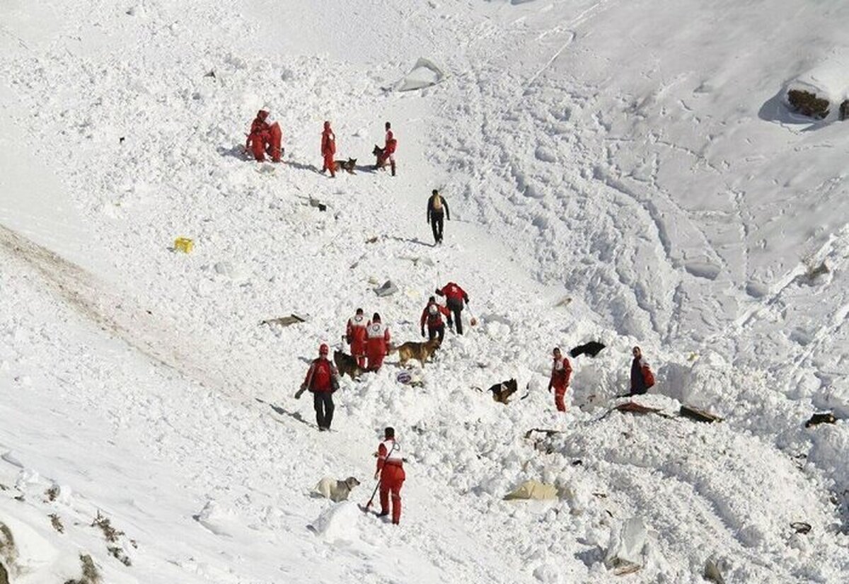 پهپاد به کمک جستجوی کوهنوردان گرفتار در بهمن اشنویه آمد