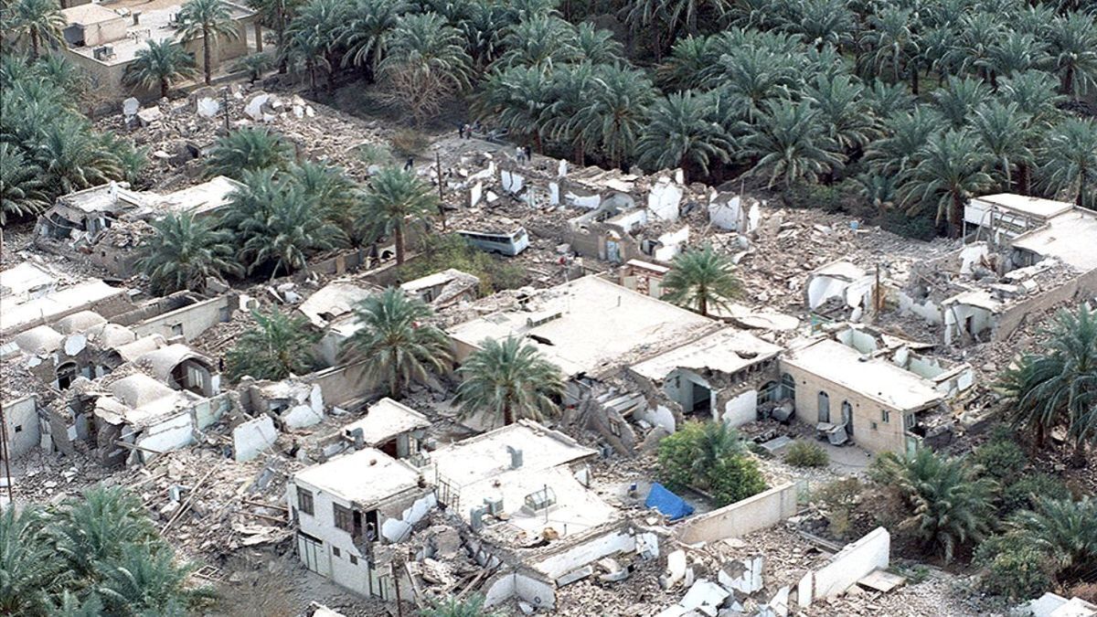 5 декабря 2003. Город БАМ землетрясение 2003. Землетрясение в Иране 1990 год. Землетрясение в БАМЕ (Иран).