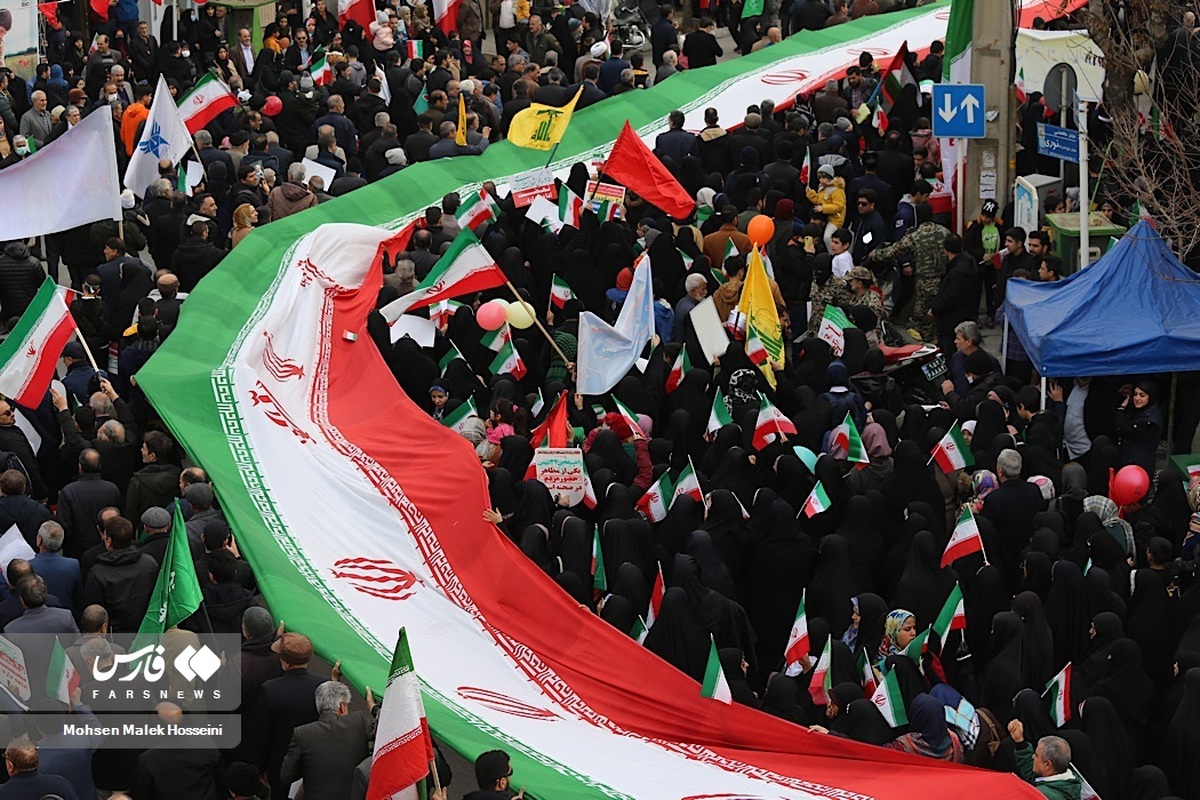 فرارو | (تصاویر) راهپیمایی ۲۲ بهمن در ایران