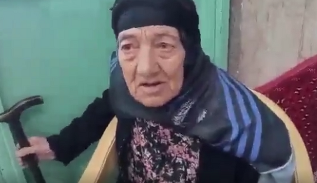 (ویدیو) حضور یک بانوی ۱۰۲ ساله قمی در انتخابات