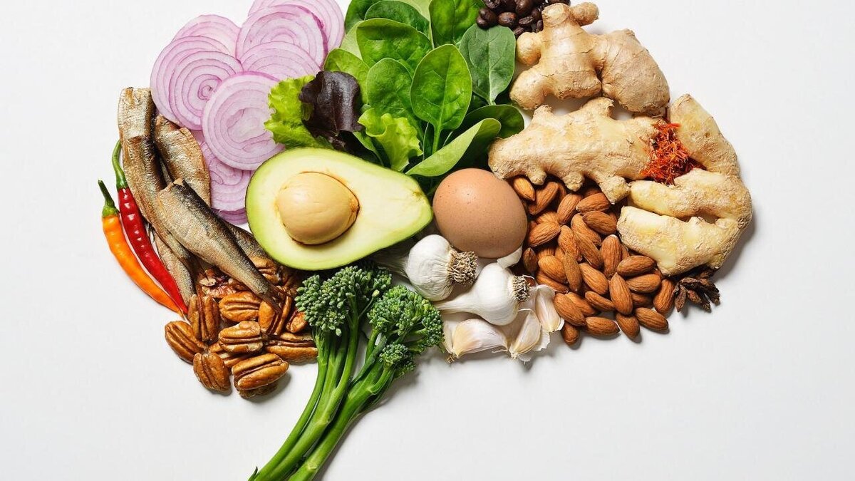 روزانه چه غذا‌هایی را برای سلامت مغز، طول عمر و تندرستی باید مصرف کنید؟