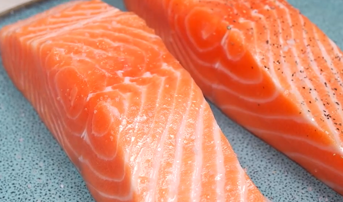 آشپزی آسان، سریع و لذیذ: ماهی قزل آلا را این طوری بپز!