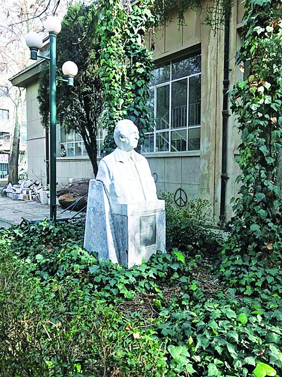 (تصاویر) بازگرداندن مجسمه امیرکبیر از ایتالیا به ایران