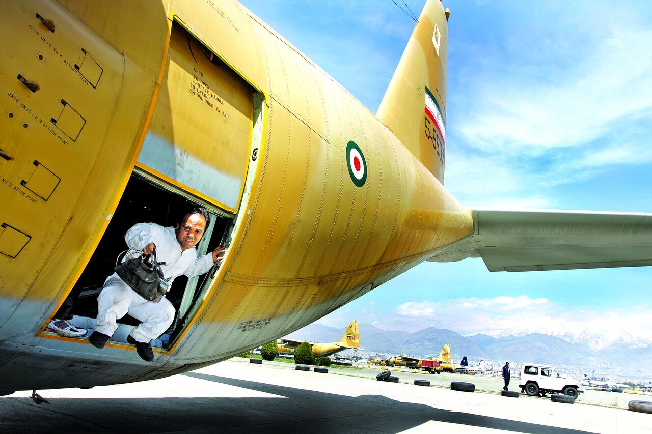(تصاویر) کوتاه قامتان ایرانی بهترین تعمیرکاران هواپیما