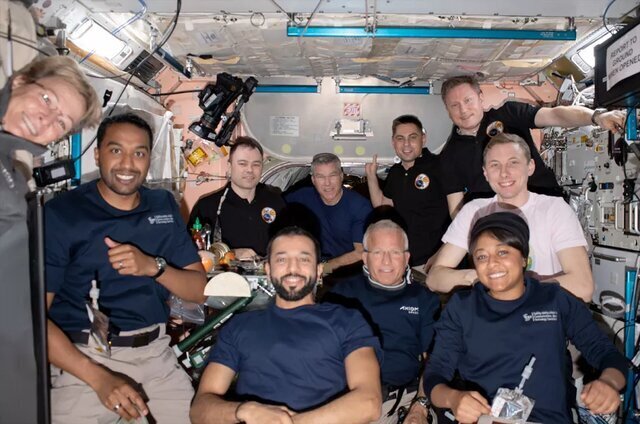 (عکس) فضانوردان حاضر در فضا رکورد زدند!
