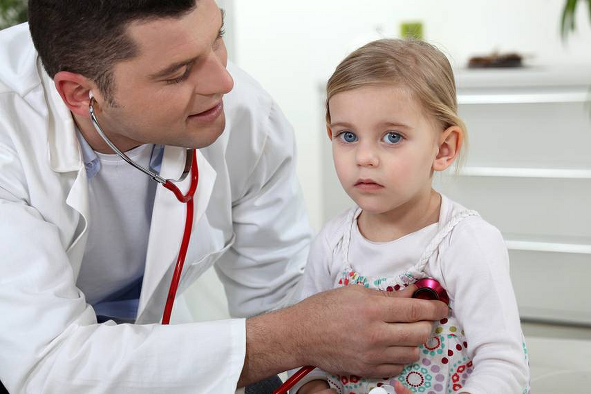 فرارو | ۵ علامت هشداردهنده بیماری قلبی در کودکان