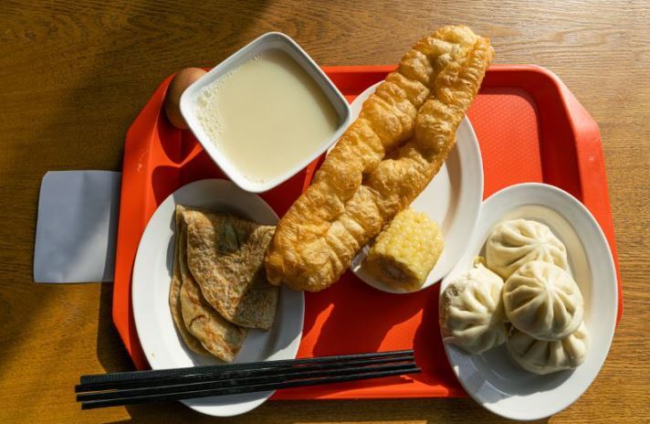 عادات غذایی در چین، چینی‌ها چه زمانی، چه چیزی و چگونه می‌خورند؟