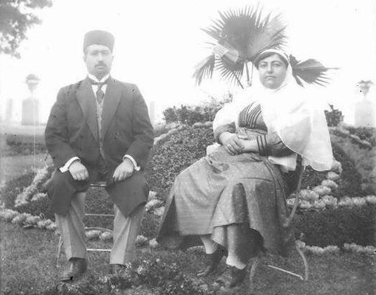 (عکس) محمدعلی شاه و همسرش ملکه جهان در تبعید