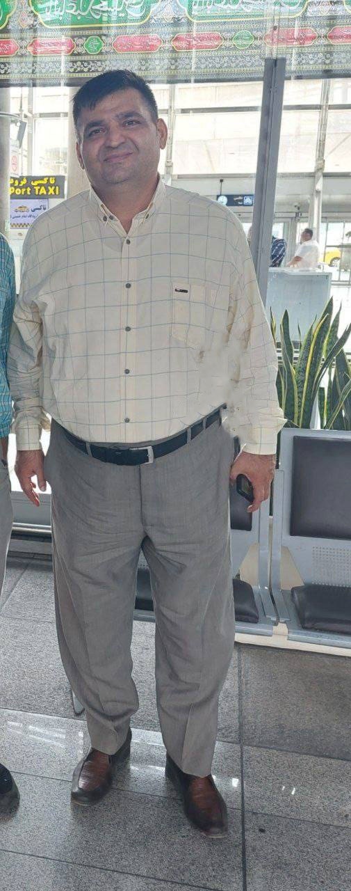 (عکس) وضعیت عجیب حسین رضازاده در فرودگاه