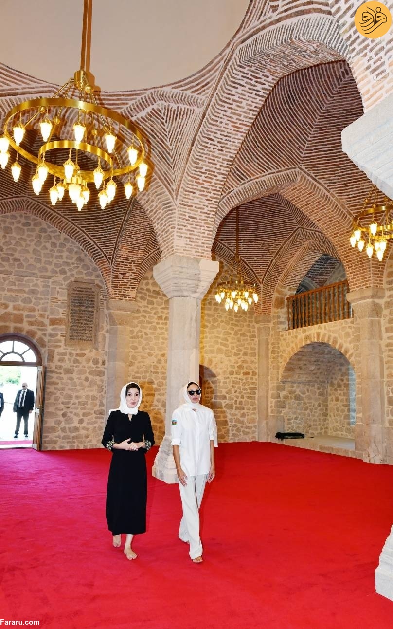 حجاب بانوی اول آذربایجان و ازبکستان در مسجد